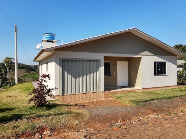 Vende-se casa de alvenaria no município de Taquaruçu Do Sul RS