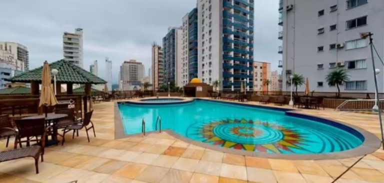 APARTAMENTO MOBILIADO EM BALNEÁRIO CAMBORIÚ-SC