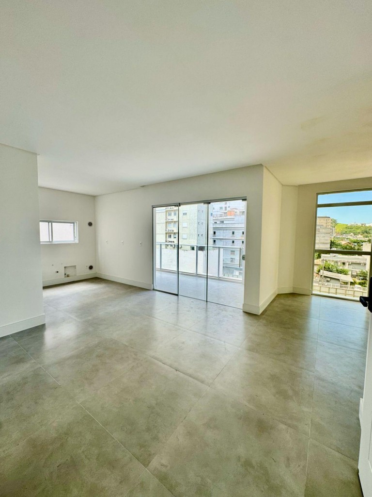 APARTAMENTO NO CENTRO DE ITAPEMA-SC