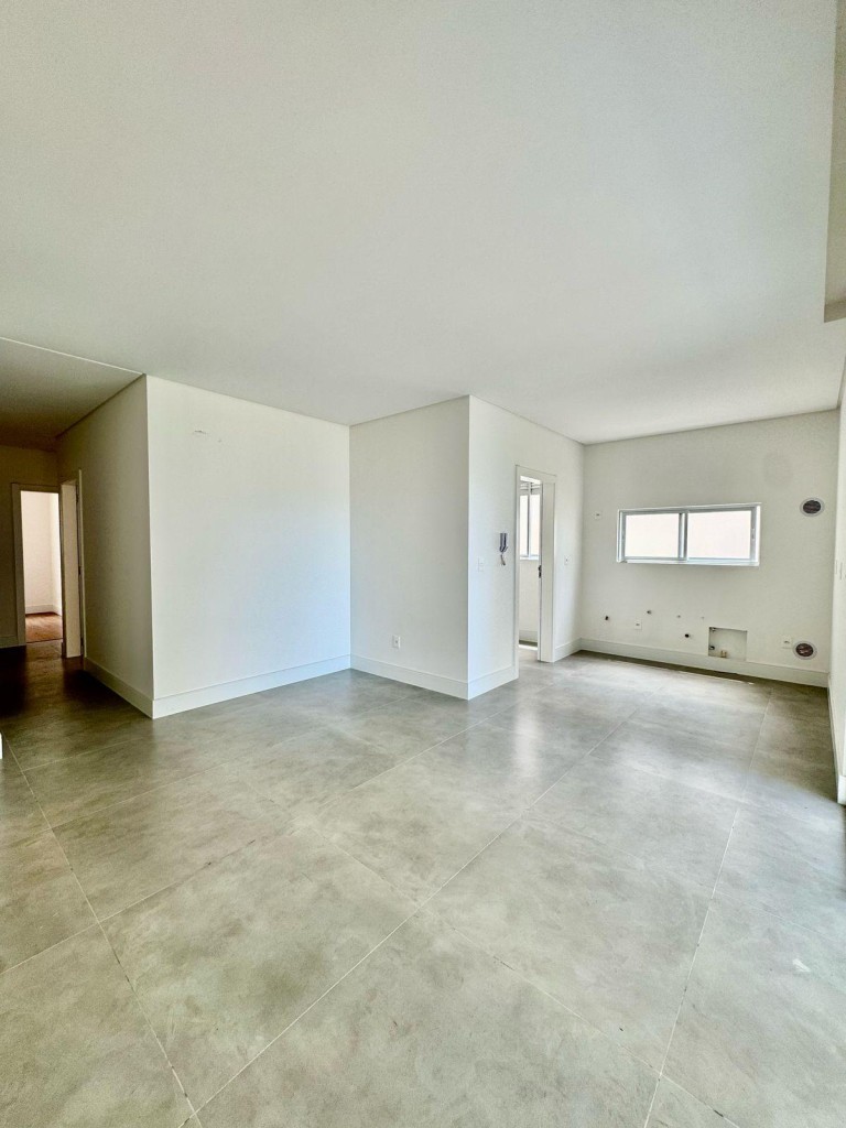 APARTAMENTO NO CENTRO DE ITAPEMA-SC