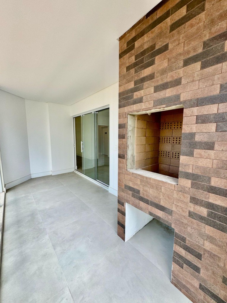 APARTAMENTO NO CENTRO DE ITAPEMA-SC