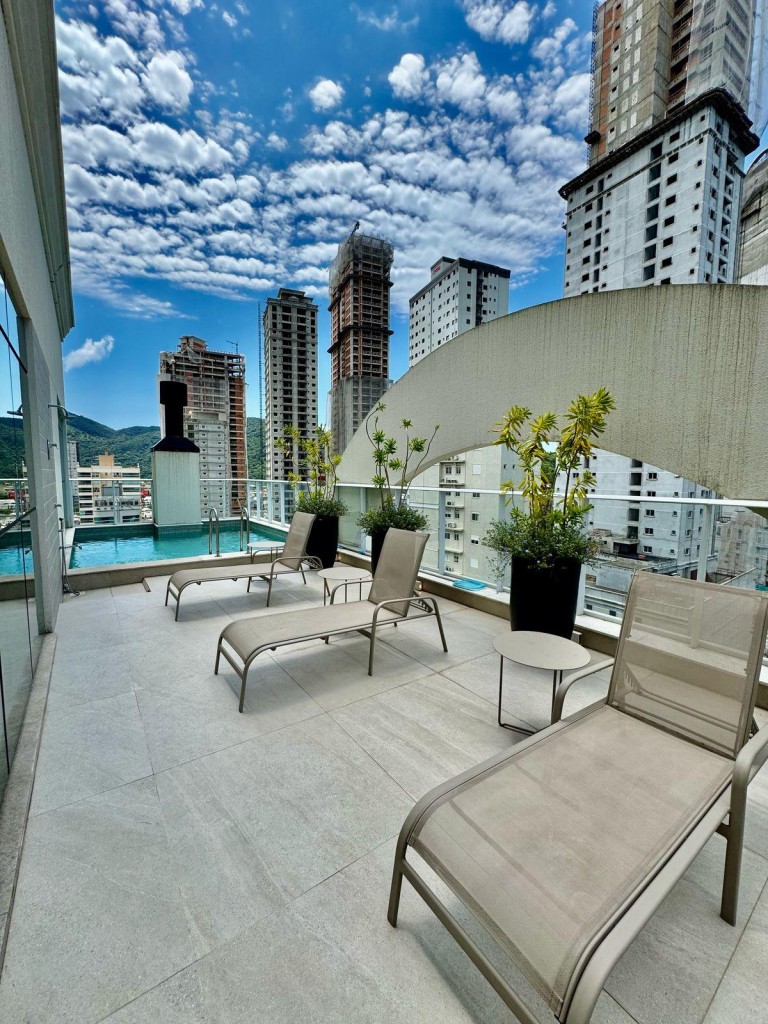 APARTAMENTO NO CENTRO DE ITAPEMA-SC