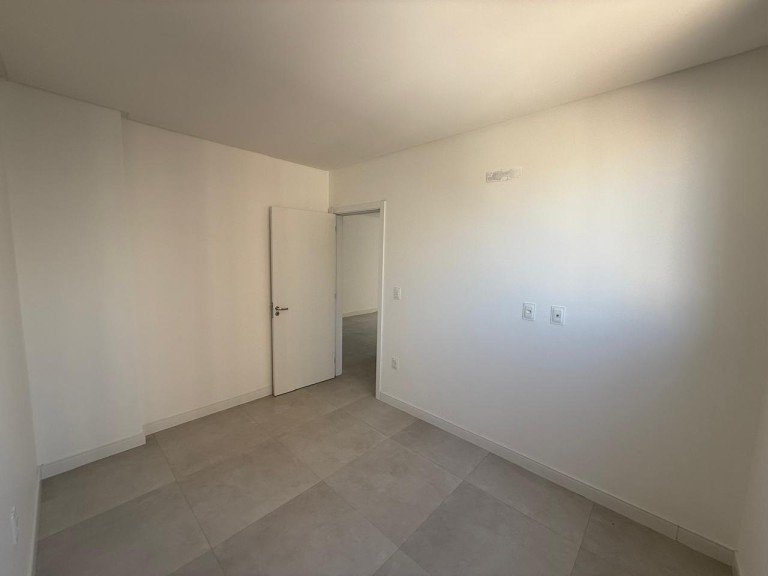 APARTAMENTO NOVO DE 70 M² EM ITAPEMA-SC