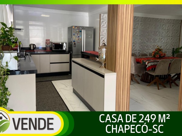 CASA DE ALTO PADRÃO EM CHAPECÓ-SC