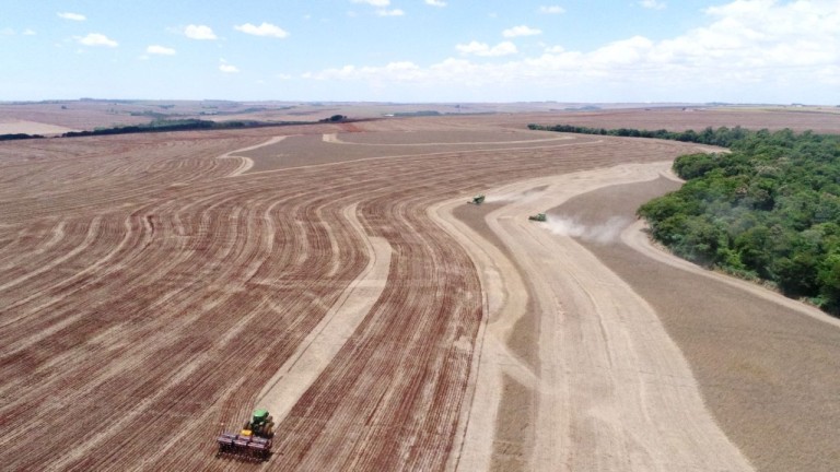 FAZENDA DE 2.120 HA NO PARANÁ