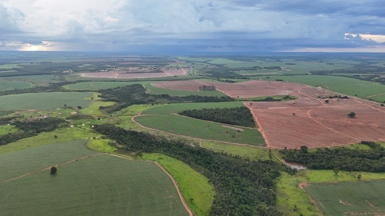 FAZENDA DE 3.600 HA EM GOIÁS