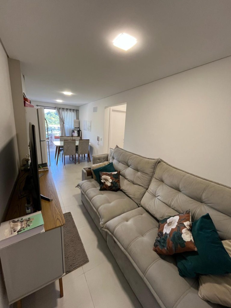 APARTAMENTO SEMI MOBILIADO EM ITAPEMA-SC
