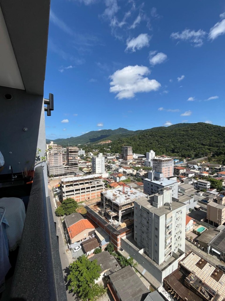 APARTAMENTO SEMI MOBILIADO EM ITAPEMA-SC