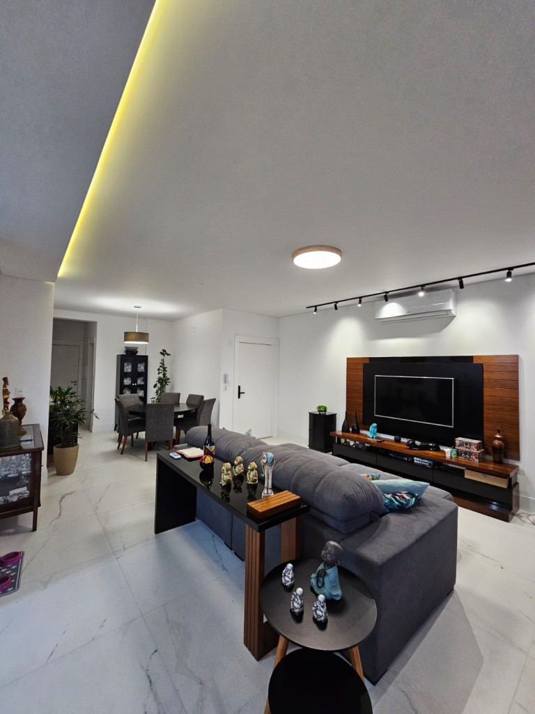 APARTAMENTO MOBILIADO EM ITAPEMA-SC