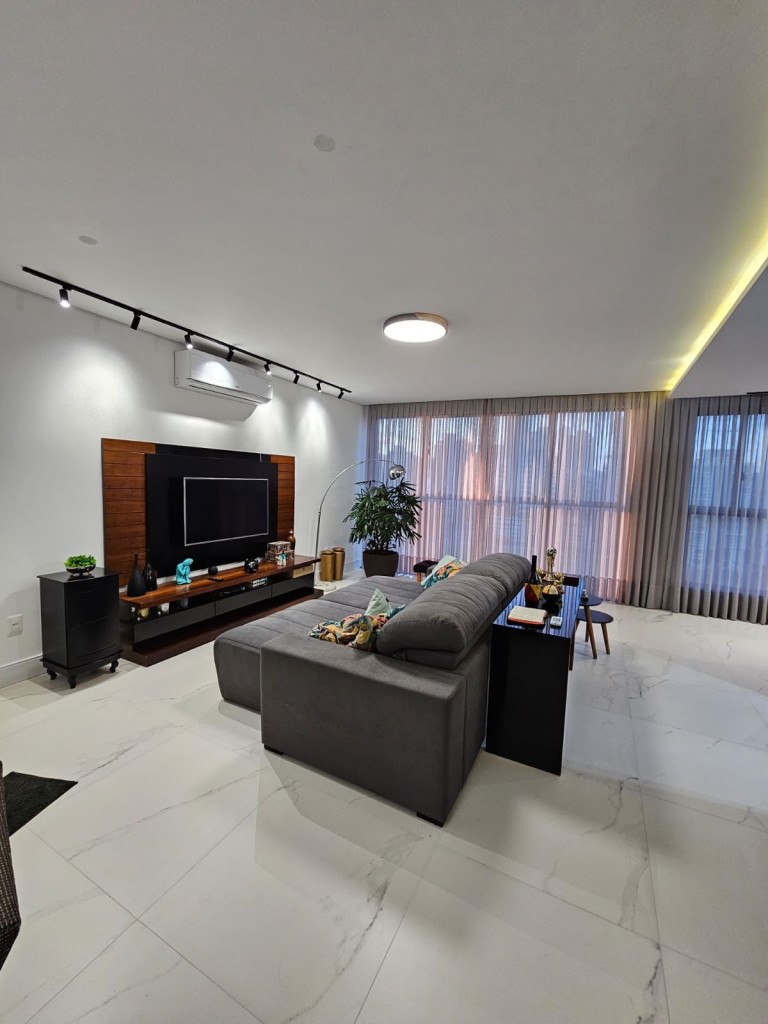 APARTAMENTO MOBILIADO EM ITAPEMA-SC