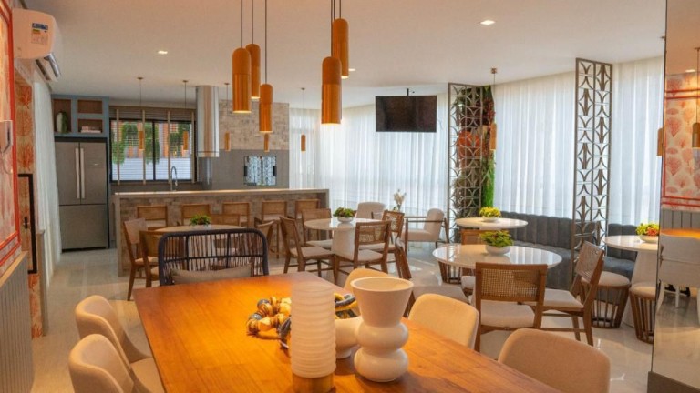 APARTAMENTO MOBILIADO EM ITAPEMA-SC