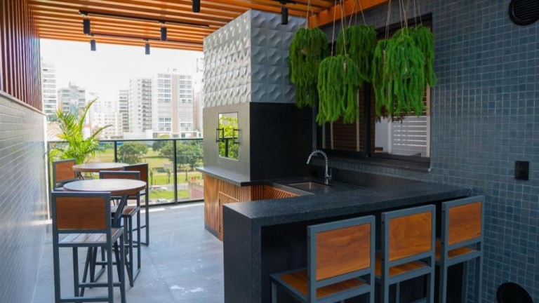 APARTAMENTO MOBILIADO EM ITAPEMA-SC