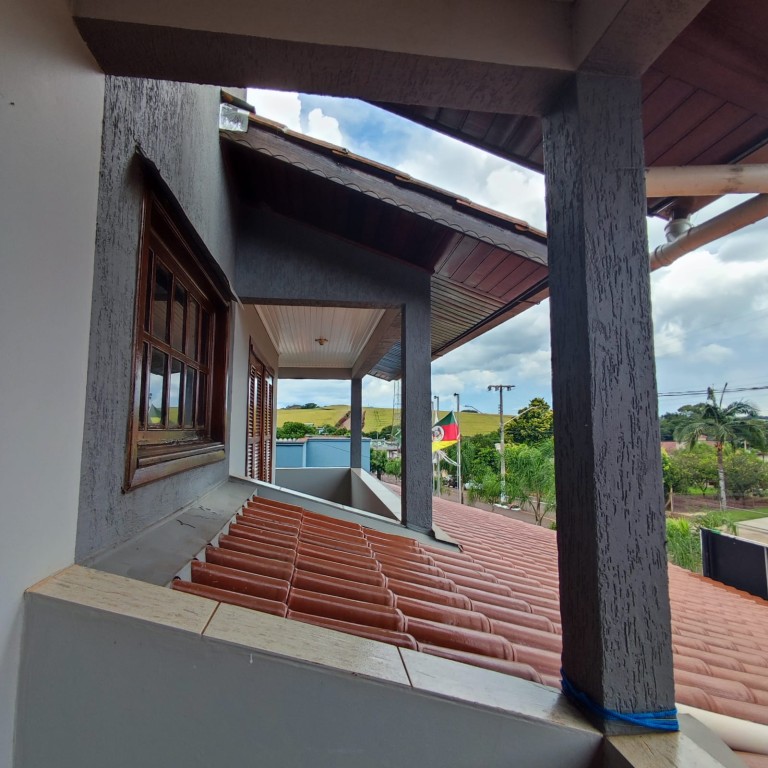 CASA DE 200 M² EM ENGENHO VELHO-RS