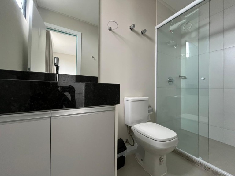 APARTAMENTO SEMI MOBILIADO EM ITAPEMA-SC