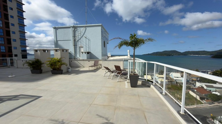 APARTAMENTO SEMI MOBILIADO EM PORTO BELO-SC