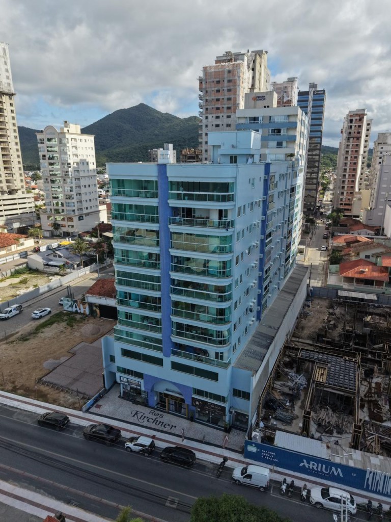 APARTAMENTO SEMI MOBILIADO EM PORTO BELO-SC