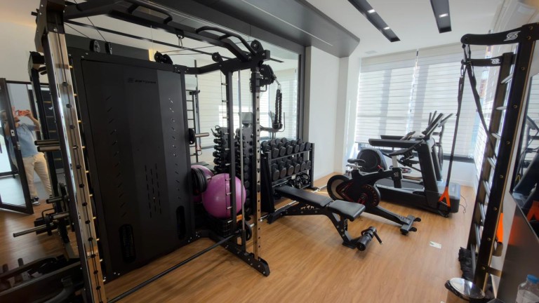 APARTAMENTO MOBILIADO EM ITAPEMA-SC