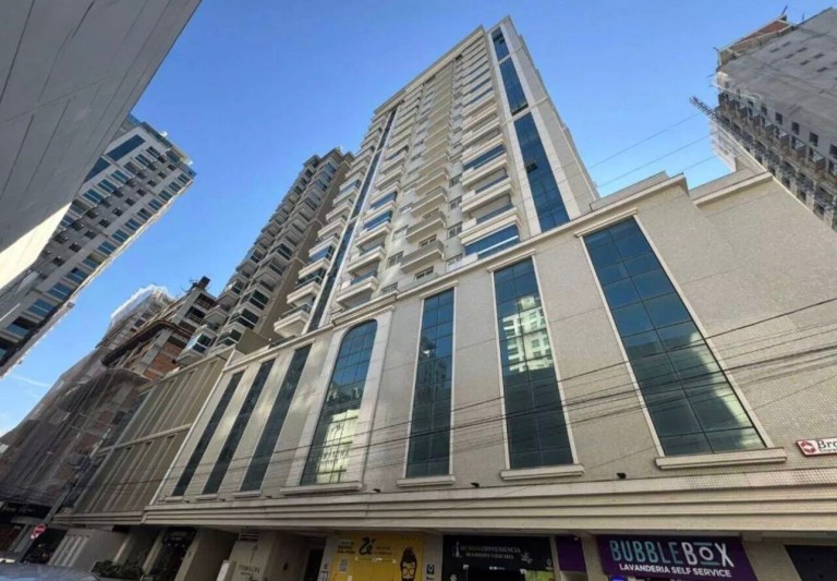 APARTAMENTO SEMI MOBILIADO EM ITAPEMA-SC