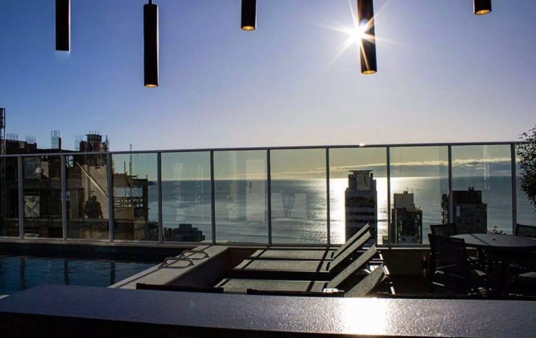 APARTAMENTO SEMI MOBILIADO EM ITAPEMA-SC