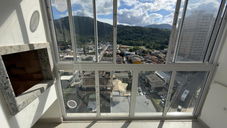 APARTAMENTO DE 70 M² EM ITAPEMA-SC