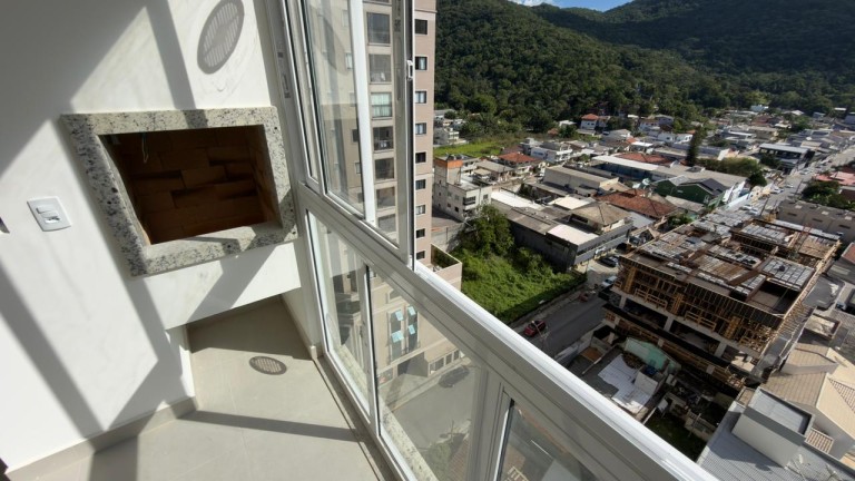 APARTAMENTO DE 70 M² EM ITAPEMA-SC