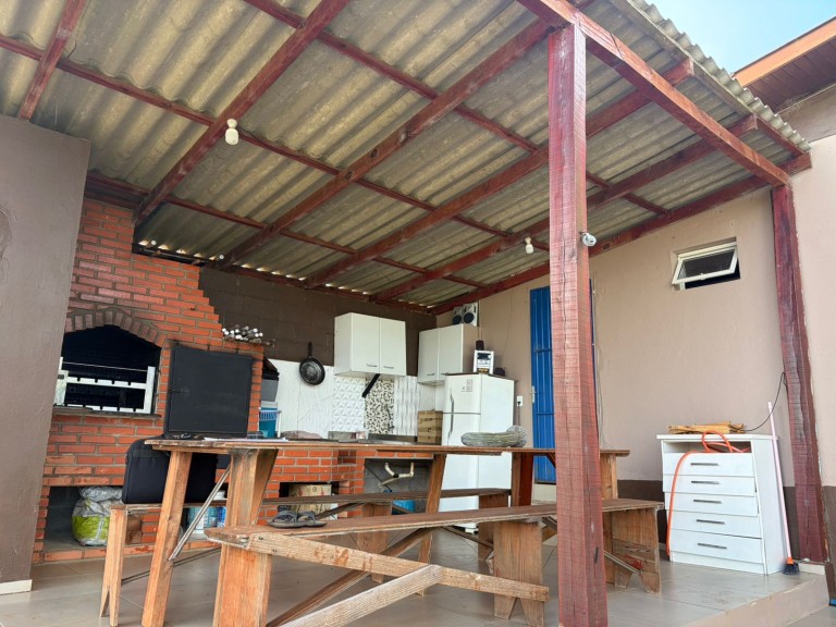 CASA DE 300 M² EM RONDA ALTA-RS