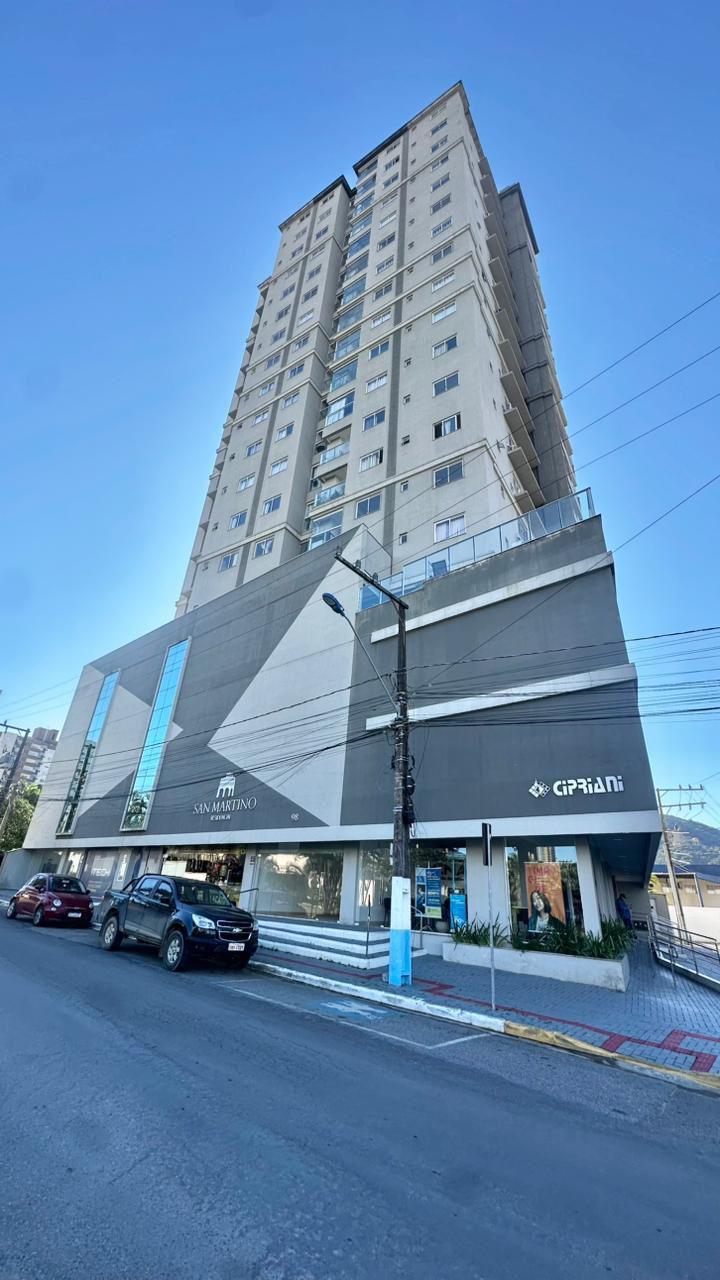 APARTAMENTO MOBILIADO EM ITAPEMA-SC