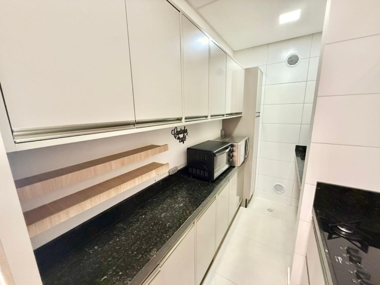 APARTAMENTO MOBILIADO EM ITAPEMA-SC