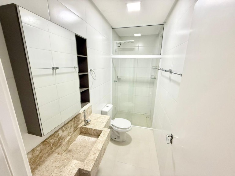 APARTAMENTO MOBILIADO EM ITAPEMA-SC