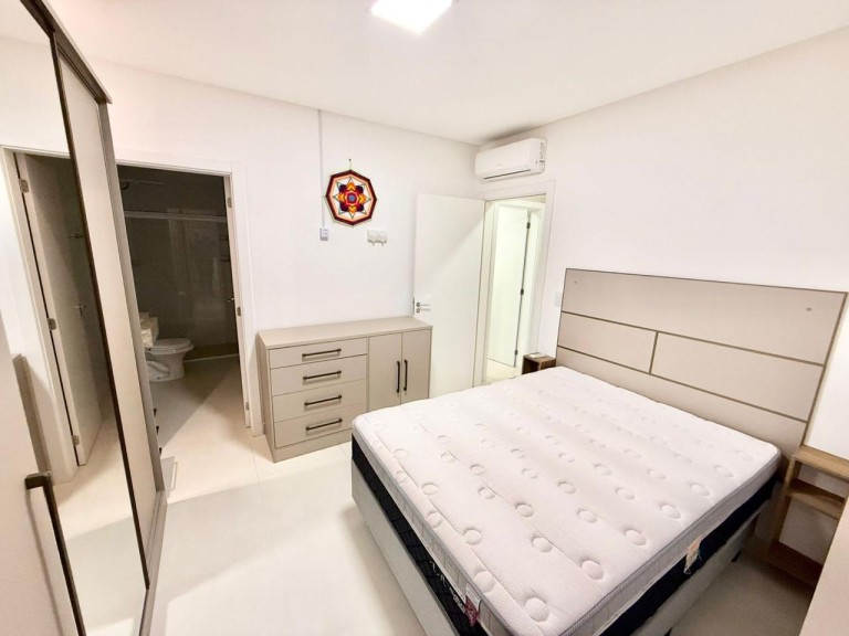 APARTAMENTO MOBILIADO EM ITAPEMA-SC