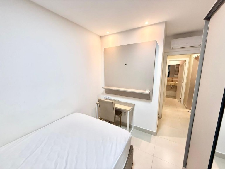 APARTAMENTO MOBILIADO EM ITAPEMA-SC