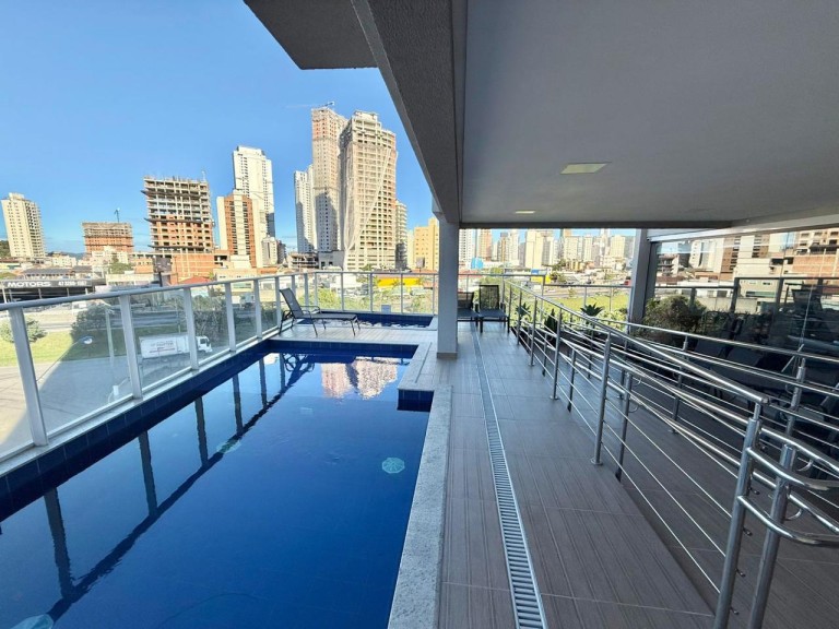 APARTAMENTO MOBILIADO EM ITAPEMA-SC