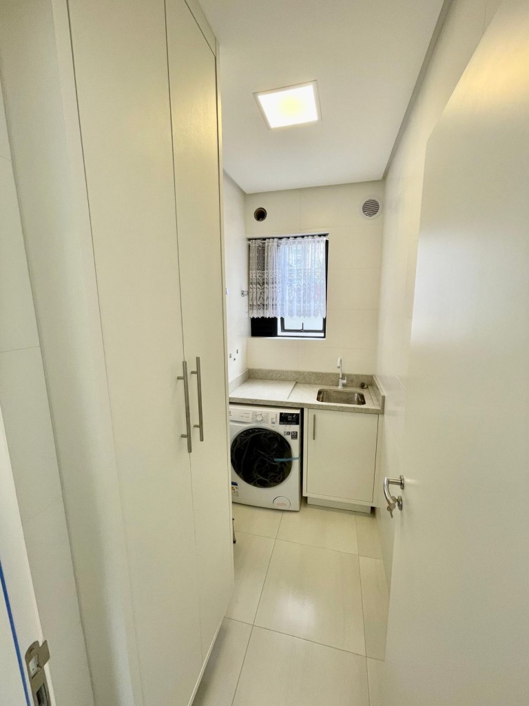 APARTAMENTO MOBILIADO EM ITAPEMA-SC