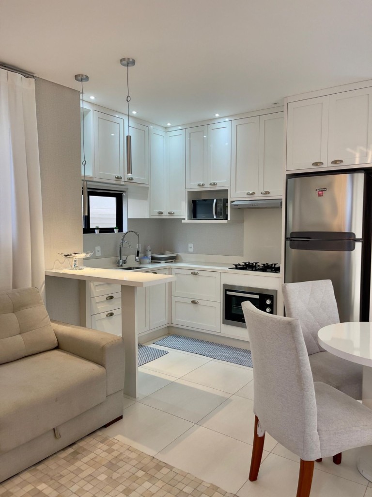 APARTAMENTO MOBILIADO EM ITAPEMA-SC