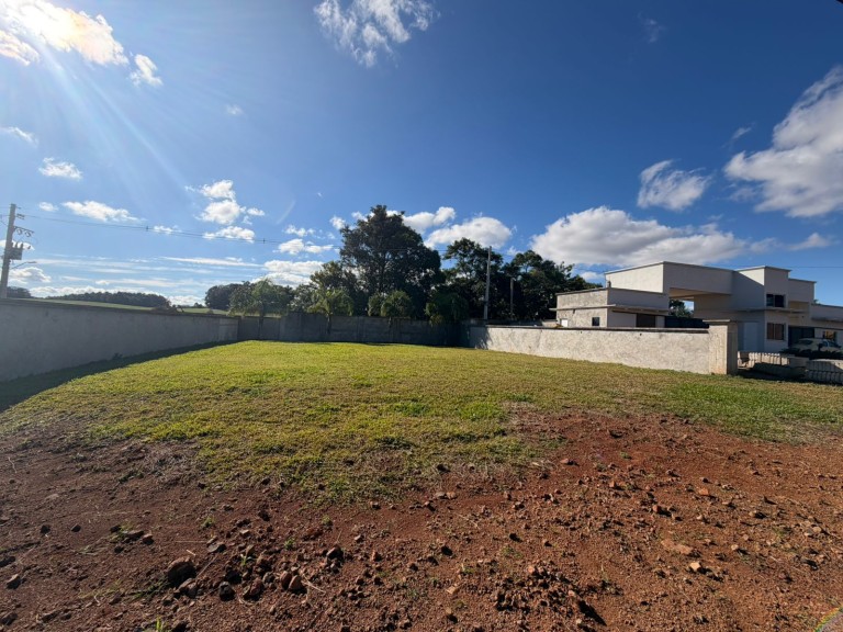 TERRENO EM CONDOMÍNIO RESIDENCIAL DE 459 M²