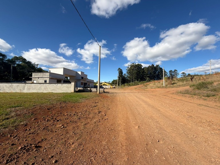 TERRENO EM CONDOMÍNIO RESIDENCIAL DE 459 M²