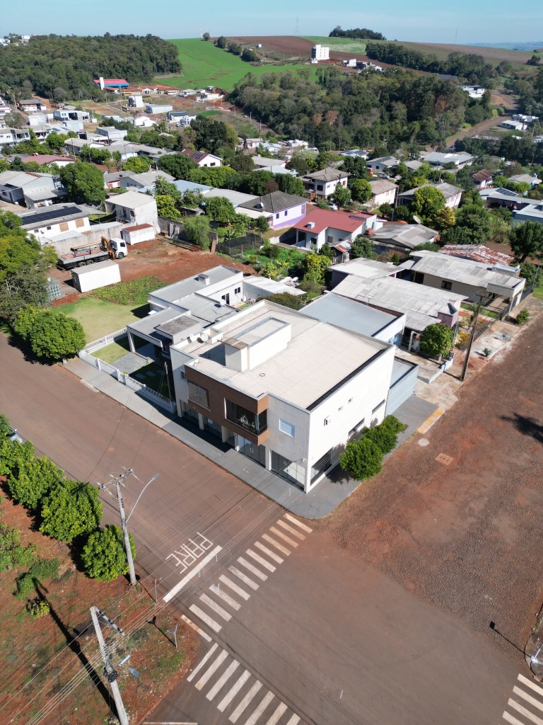 EDIFÍCIO DE 440 M² NO CENTRO DE CONSTANTINA-RS