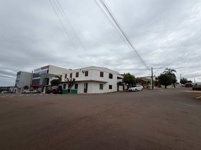 PRÉDIO DE 258 M² NO CENTRO DE CONSTANTINA-RS