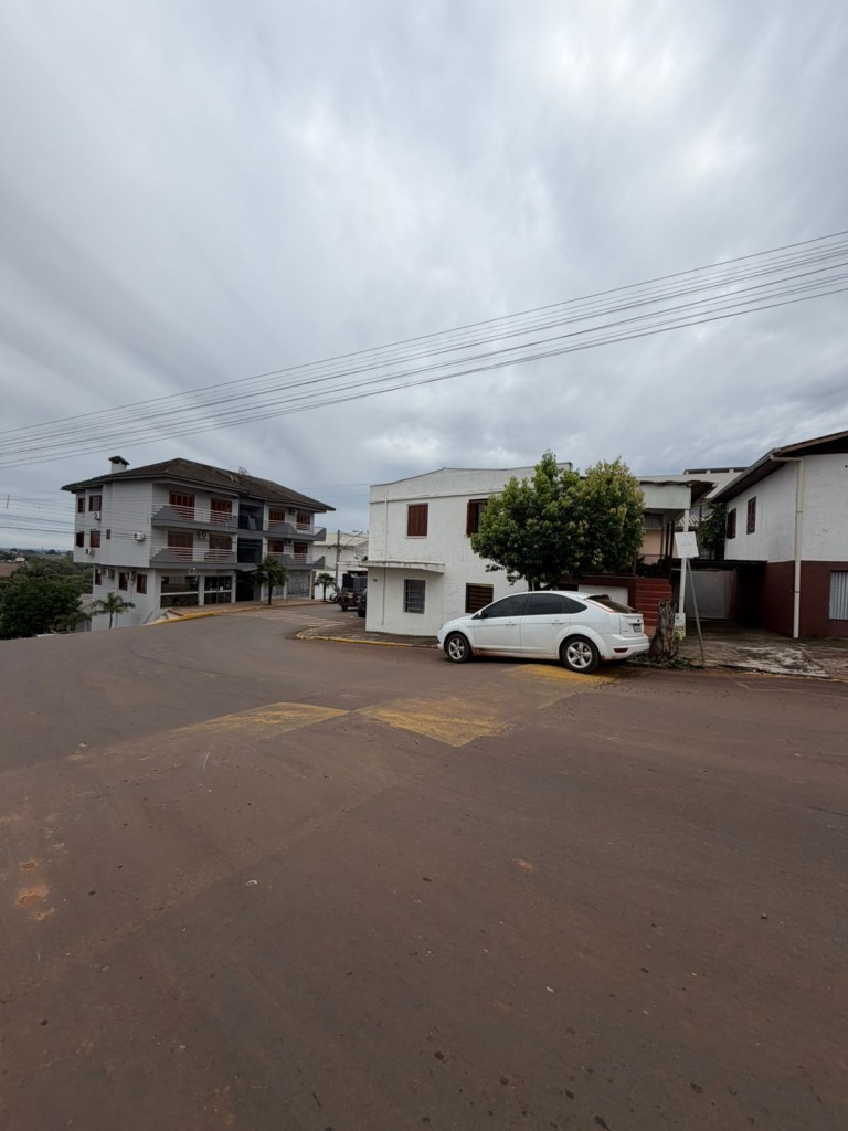 PRÉDIO DE 258 M² NO CENTRO DE CONSTANTINA-RS