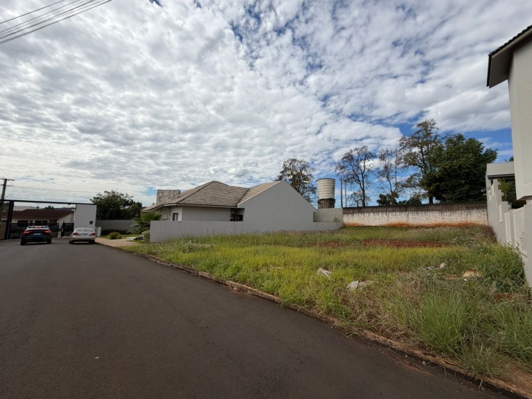 TERRENOS À VENDA NO CONDOMÍNIO BELVEDERE