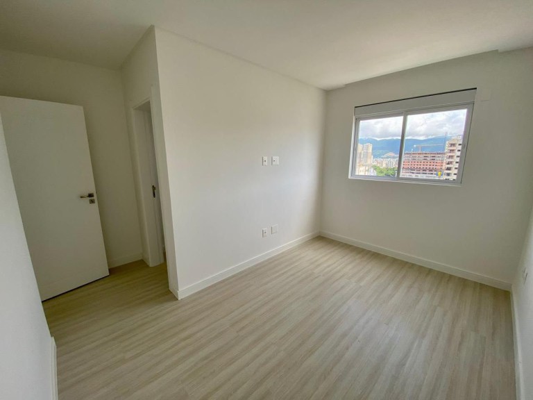 APARTAMENTO DE 80 M² EM ITAPEMA-SC