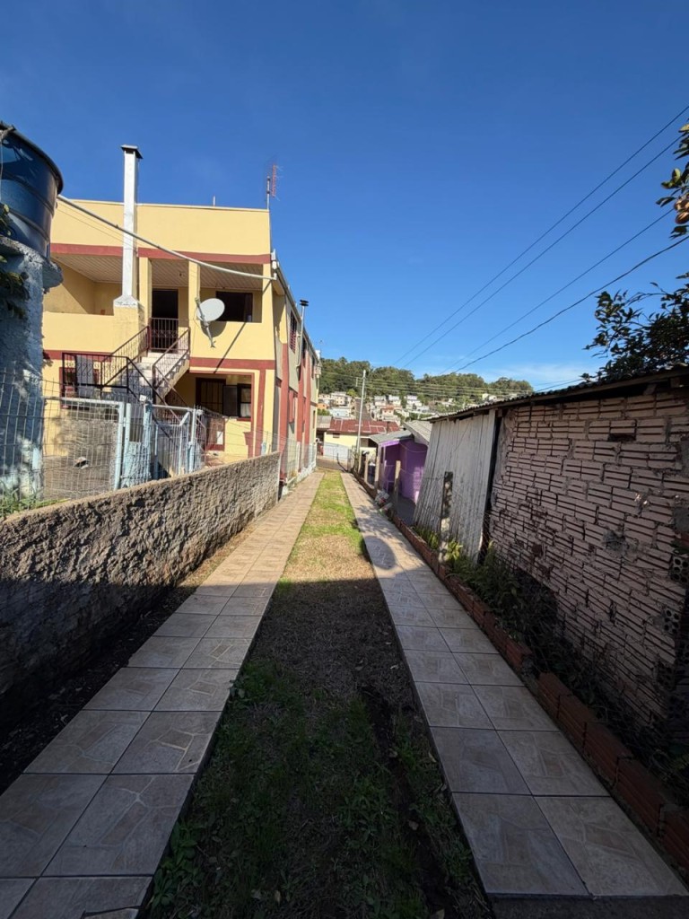 CASA DE 72 M² EM SARANDI-RS