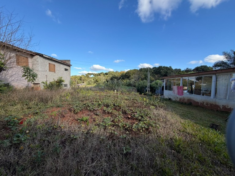 TERRENO DE 260 M² EM RONDA ALTA-RS