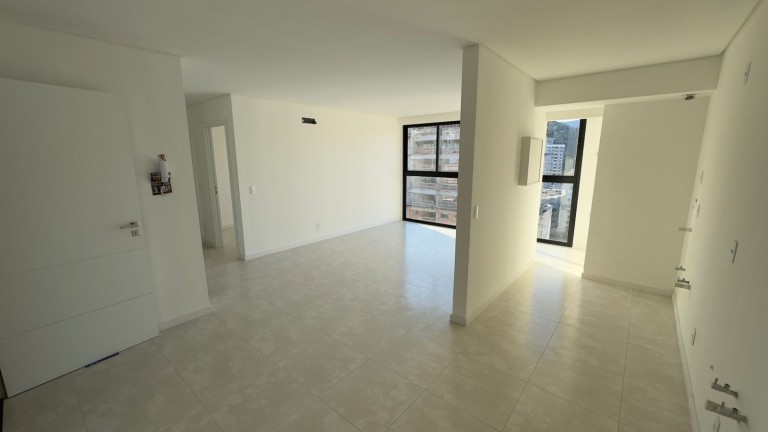 APARTAMENTO DE 70 M² EM ITAPEMA-SC