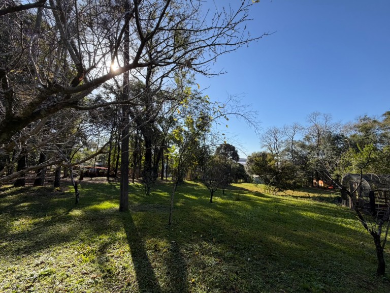 CHÁCARA NO CONDOMÍNIO RURAL PARQUE DA AMIZADE