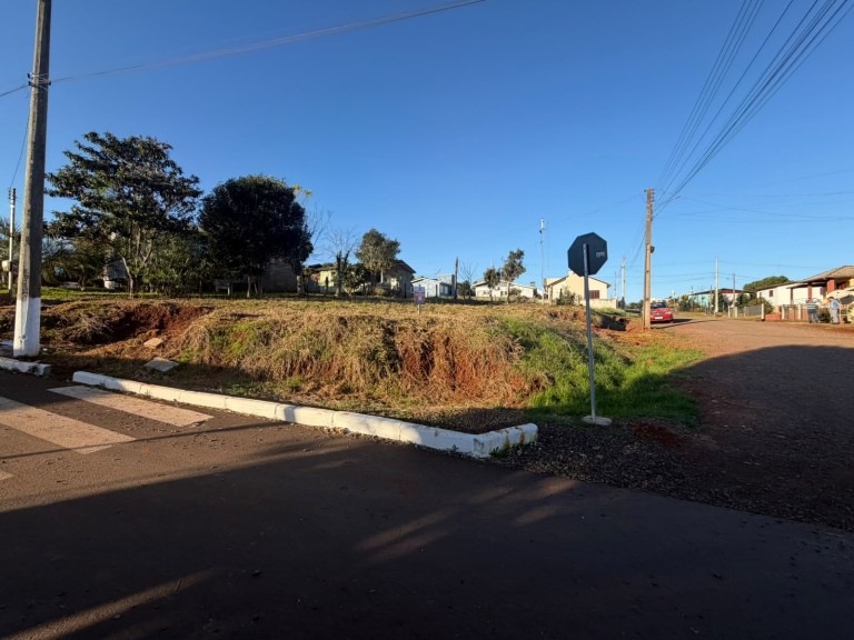 TERRENO DE ESQUINA DE 339 M² EM RONDA ALTA-RS
