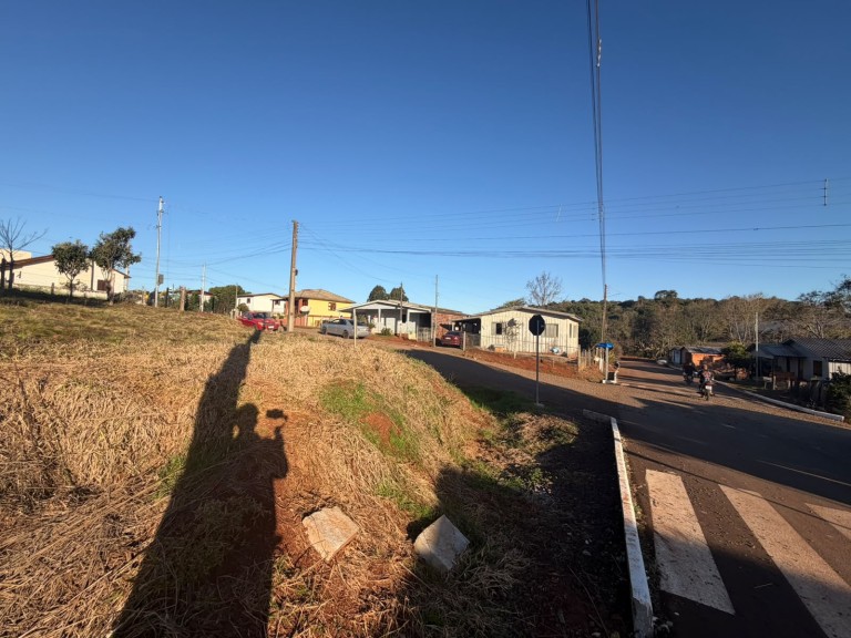 TERRENO DE ESQUINA DE 339 M² EM RONDA ALTA-RS