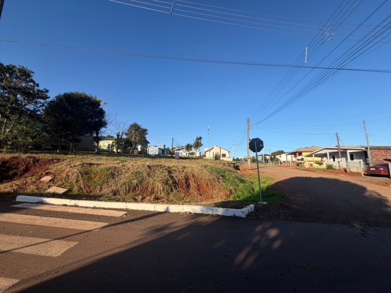 TERRENO DE ESQUINA DE 339 M² EM RONDA ALTA-RS