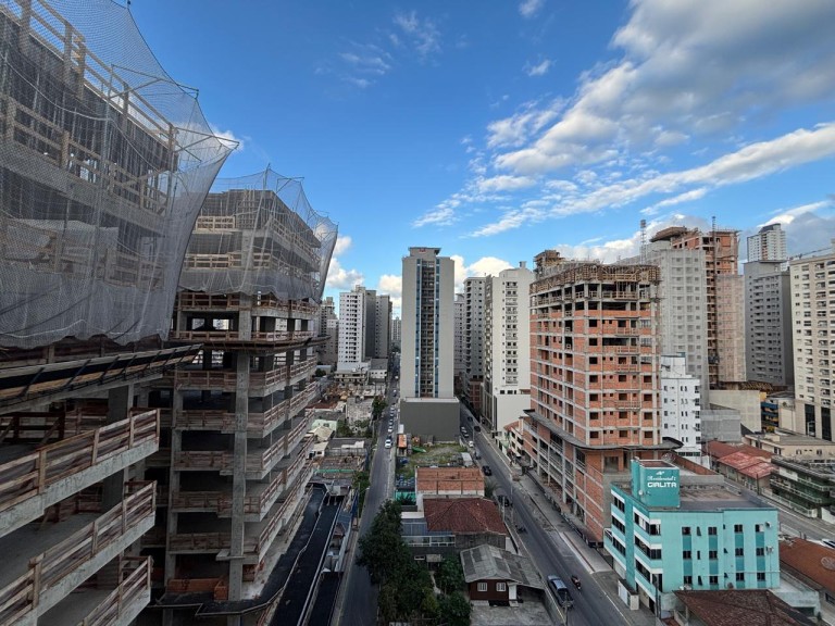 APARTAMENTO MOBILIADO EM ITAPEMA-SC