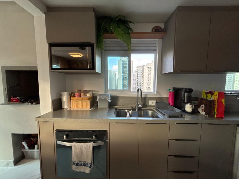APARTAMENTO MOBILIADO EM ITAPEMA-SC